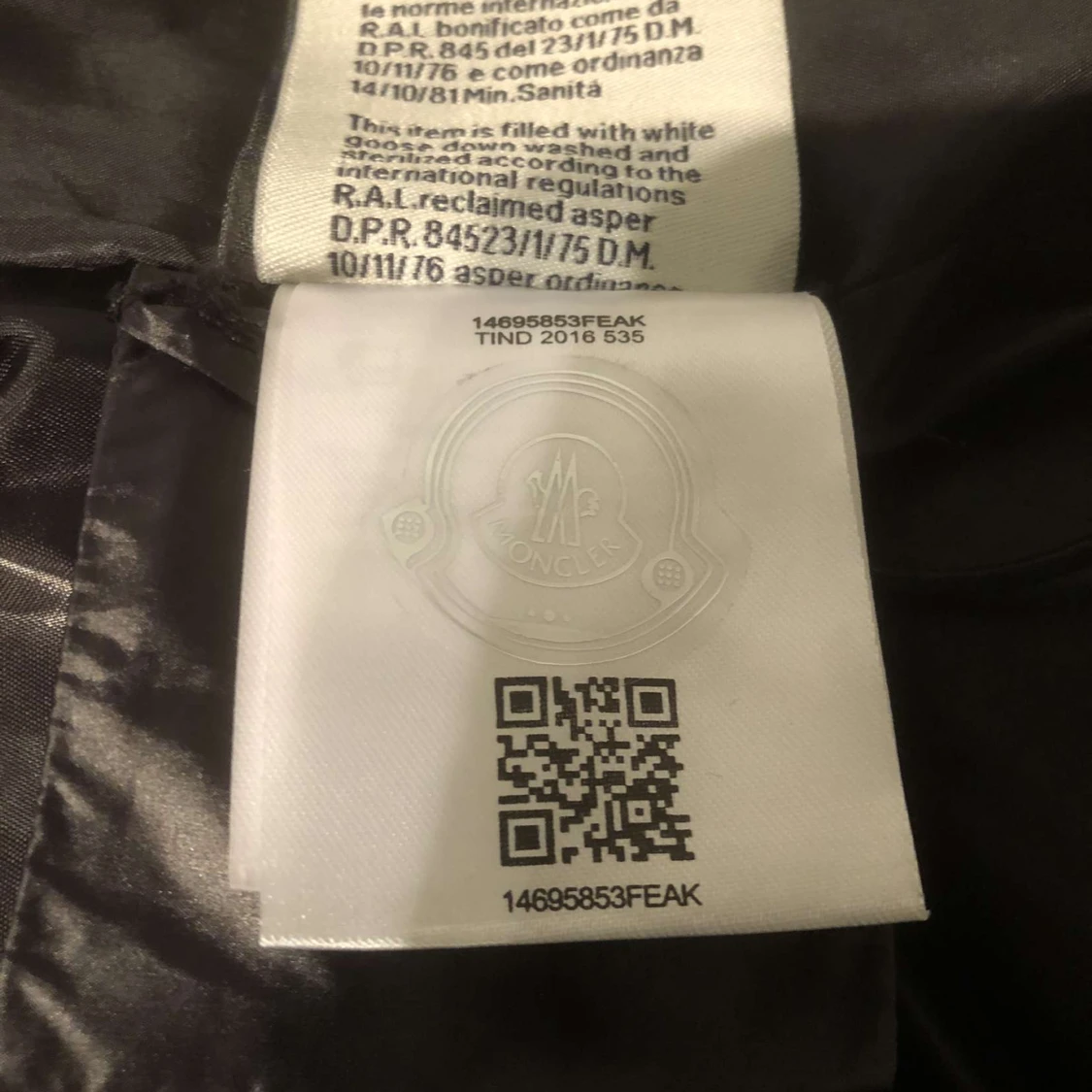 Svart moncler jacka  - 91