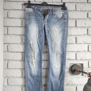 Lågmidjade jeans - Lågmidjade jeans bra skick. (Dåligt ljus på sista bilden) 26/32