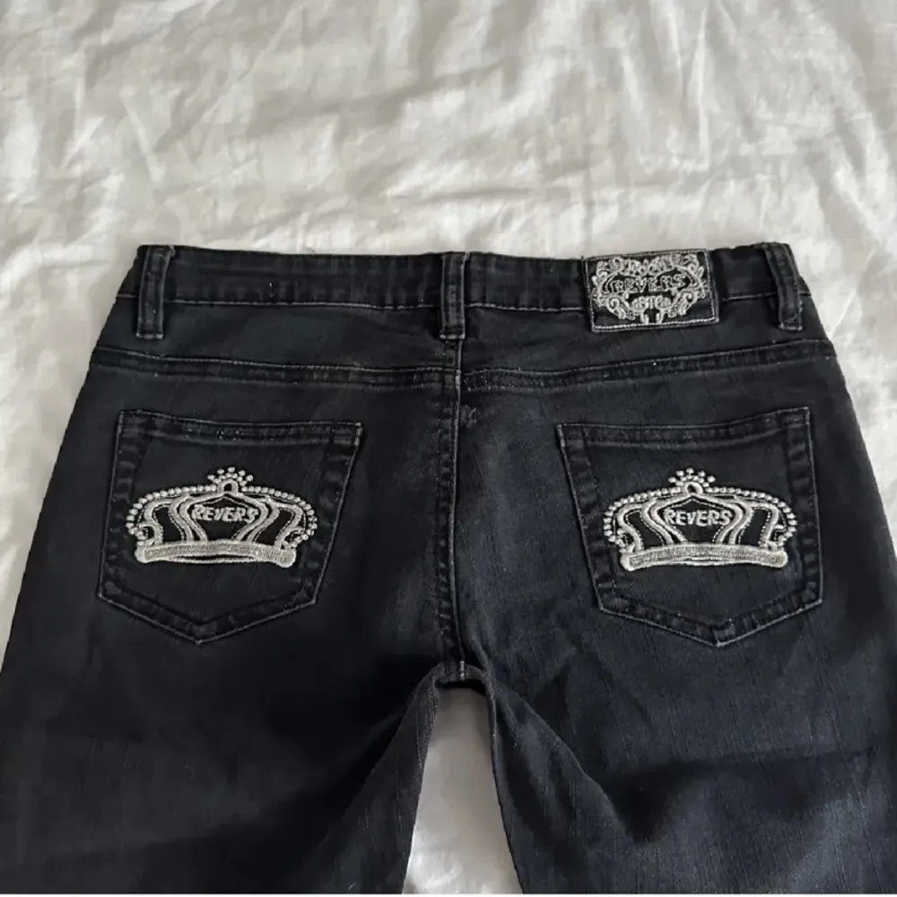 Jätte fina jeans från Plick. Säljer då dom inte kommer till andvändning💗. Jeans & Byxor.