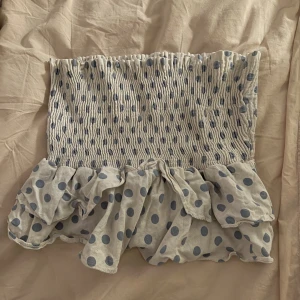 Topp zara  - Liten i stoleken! Knappt använd 