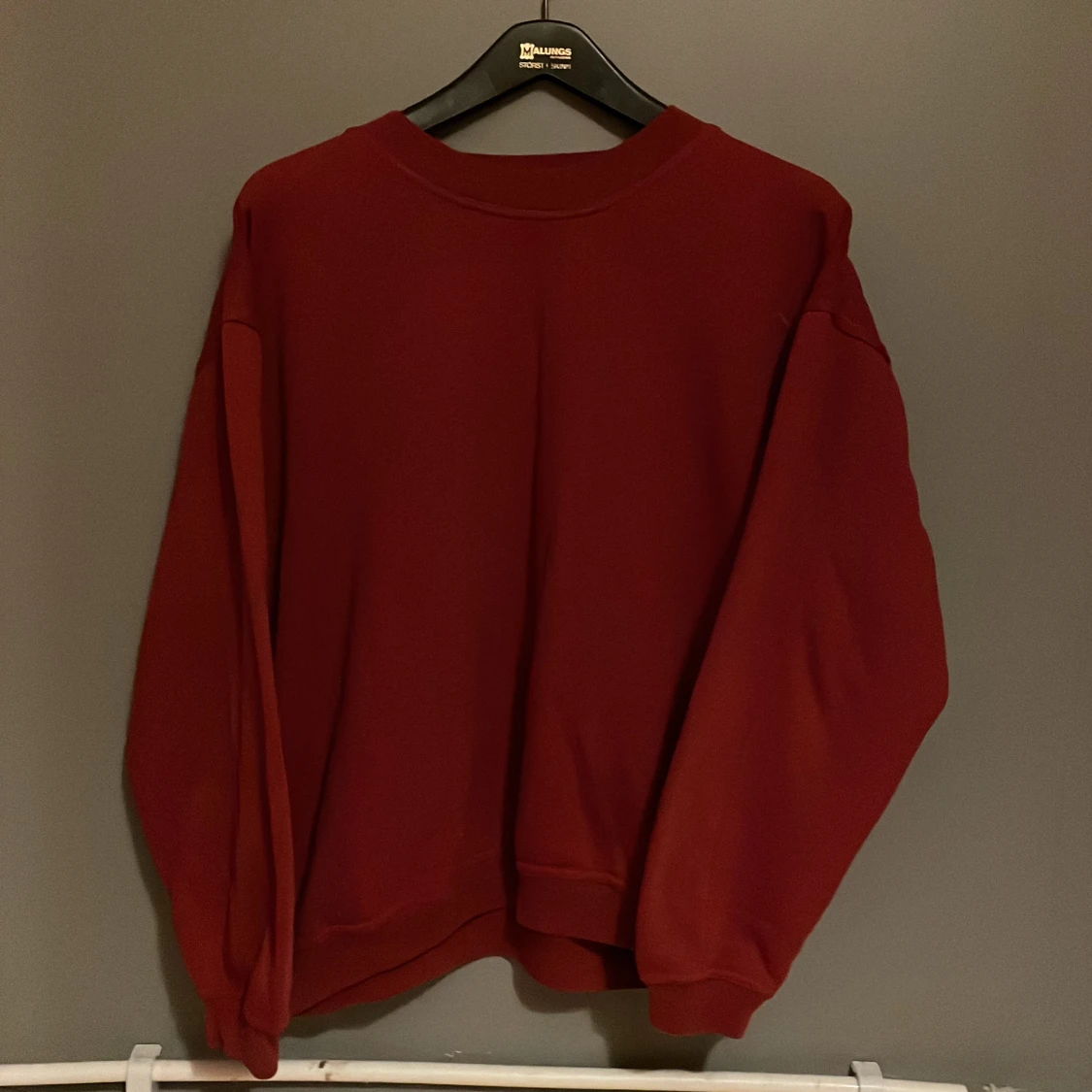 Röd sweatshirt