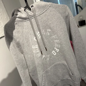 Peakperformance hoodie - Peak performance hoodie i fint skick. Stl M. Köpare står för frakt😇