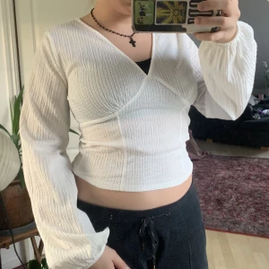 Blus - Oanvänd blus från Gina i nyskick❣️