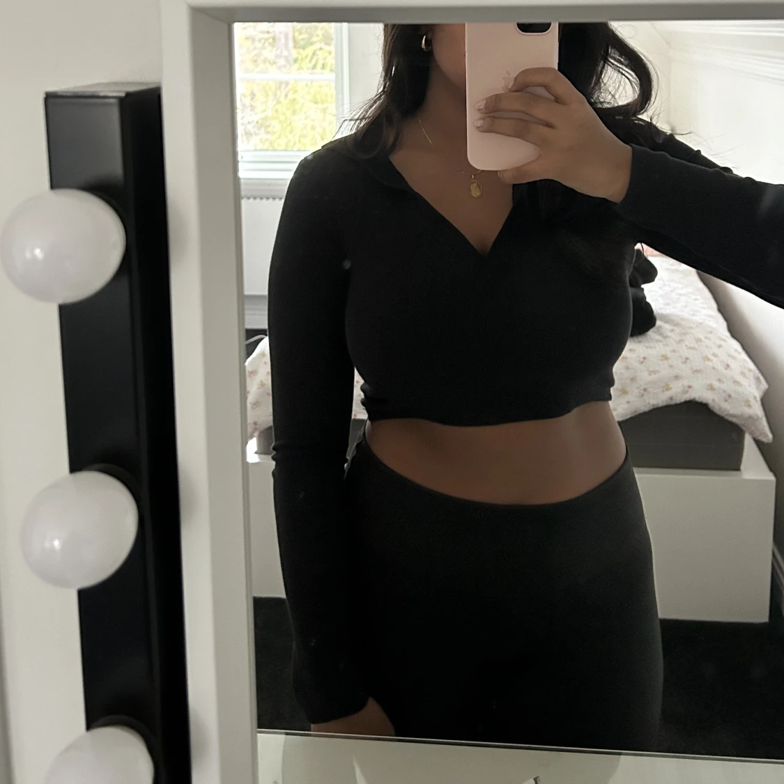 Fin svart tröja - 91