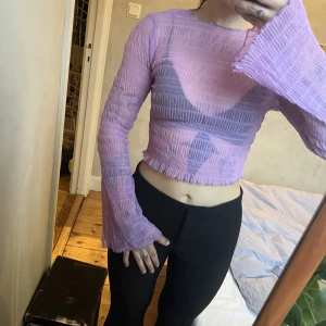 Mesh topp - Jättefin lila meshtopp från asos strl 36