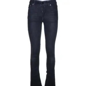 Hag säljer mina Filippa K jeans som är storlek 27/34, extremt fin höstfärger på jeansen. Skriv ifall du har några frågor eller liknande. 
