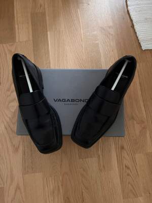 Säljer mina loafers från Vagabond, använda ett fåtal gånger, storlek 38. 
