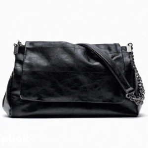 Väska - Säljer denna populära väska ifrån zara💗endast använd ett fåtal gånger, nyskick. Hör av er vid fler bilder eller andra frågor 