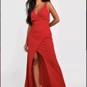 Röd lång balklänning  - Super fin röd balklänning i st XS eller S❤️‍🔥 