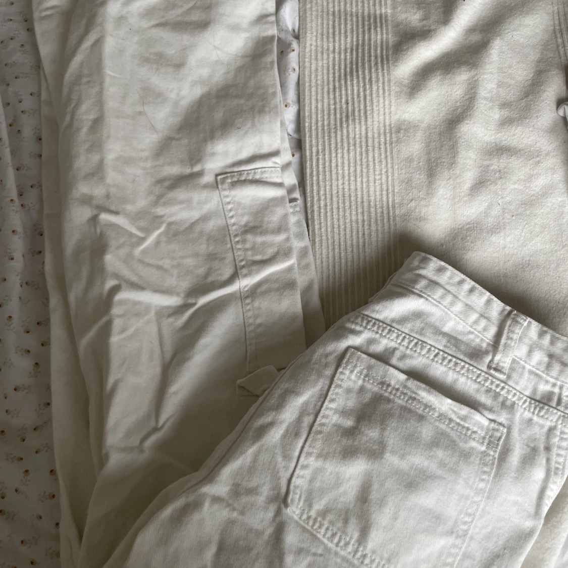 Vita cargobyxor - 90