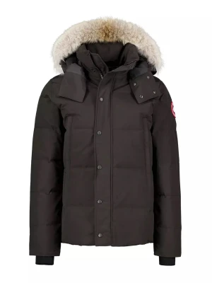 Canda gose vintejakcka - Säljer min Canda gose jacka som är i ett bra skick, jacka kommer med klädhängare från Canda gose och kvitto, jacka är köpt fårn Nk. Pris 3000kr Storlek M