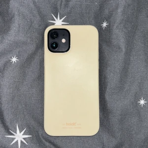 Holdit skal  - Säljer nu mina skal till min gamla mobil. Pris är diskuterbart. Skicket på alla är bra, vissa är knappt använda