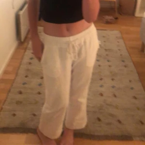 Linnebyxor  - Köpta på Plick men är för korta för mig. Använd en del i somras men det syns inte❤️ jag är ca 170