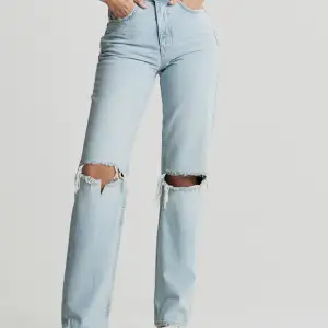 Säljer mina Gina Tricot jeans då dom inte kommer till användning, ser ut som nya skriv för fler bilder 