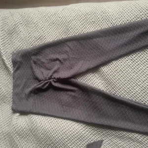Scrunch tights❤️ - Heej. Säljer dessa så fina scrunch tights. I storlek S. Endast testade✌🏼💖Köpta här på plick men passade inte min kroppsform!