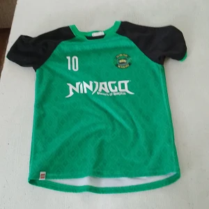 Fottbollströja ninjago - Säiljer ninjago