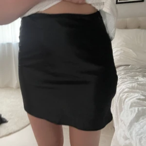 Satinkjol - Jättefin satinkjol i nyskick från chiquelle❣️❣️ 