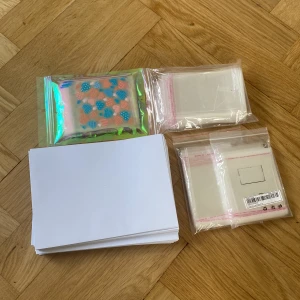 Cellofanpåsar och kuvert för allt - Ca 300-400 stycken cellofanpåsar och ca 50 kuvert