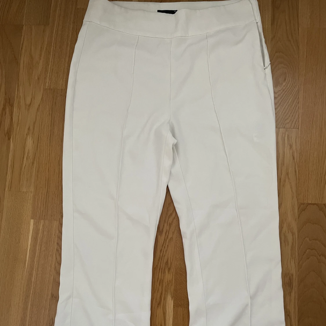 Vit byxor 