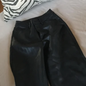 Skinnbyxor BikBok - Stl 34🌸🌸