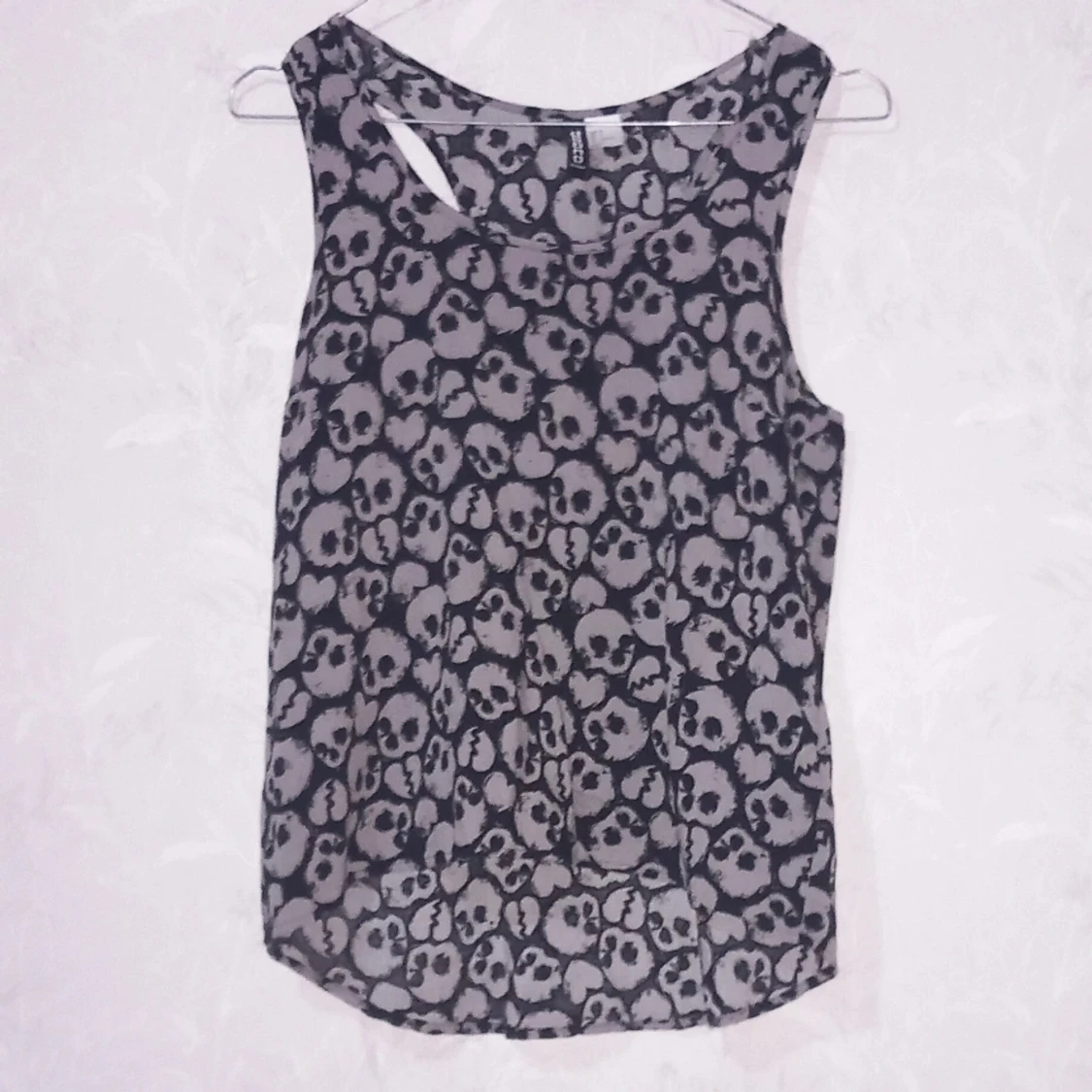 Svart linne med dödskallar 🖤