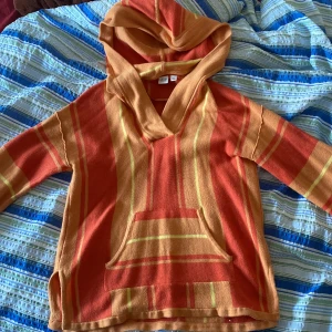 Tröja från GAP - Endast använd en gång. Storlek XS, men passar även S. 