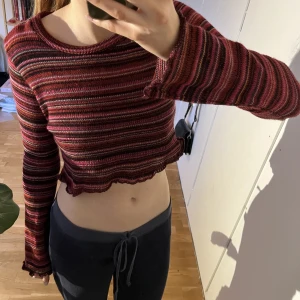 Stickad tröja - Oanvänd stickad tröja från pull and bear med prislappen kvar. Storlek S. Köpare står för frakt❤️ ordinarie pris 200 kr