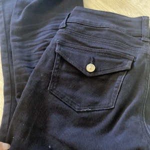 Hm jeans - Jeans😻 skriv för mer information 