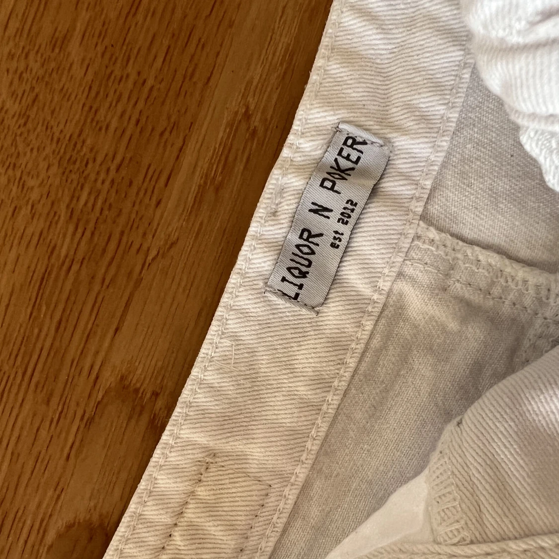 Vit kort jeanskjol - 91