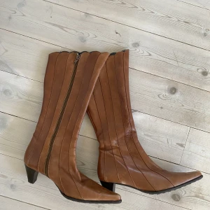 Cowboy-skor - As-snygga klackskor men tyvärr för små för mig 