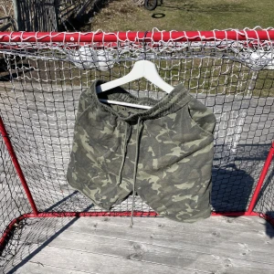Kamouflage shorts - Kamouflage shorts  Storlek M