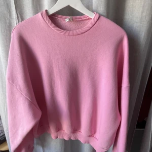 Rosa sweatshirt  - Rosa sweatshirt från Nelly, använd få gånger. 💗