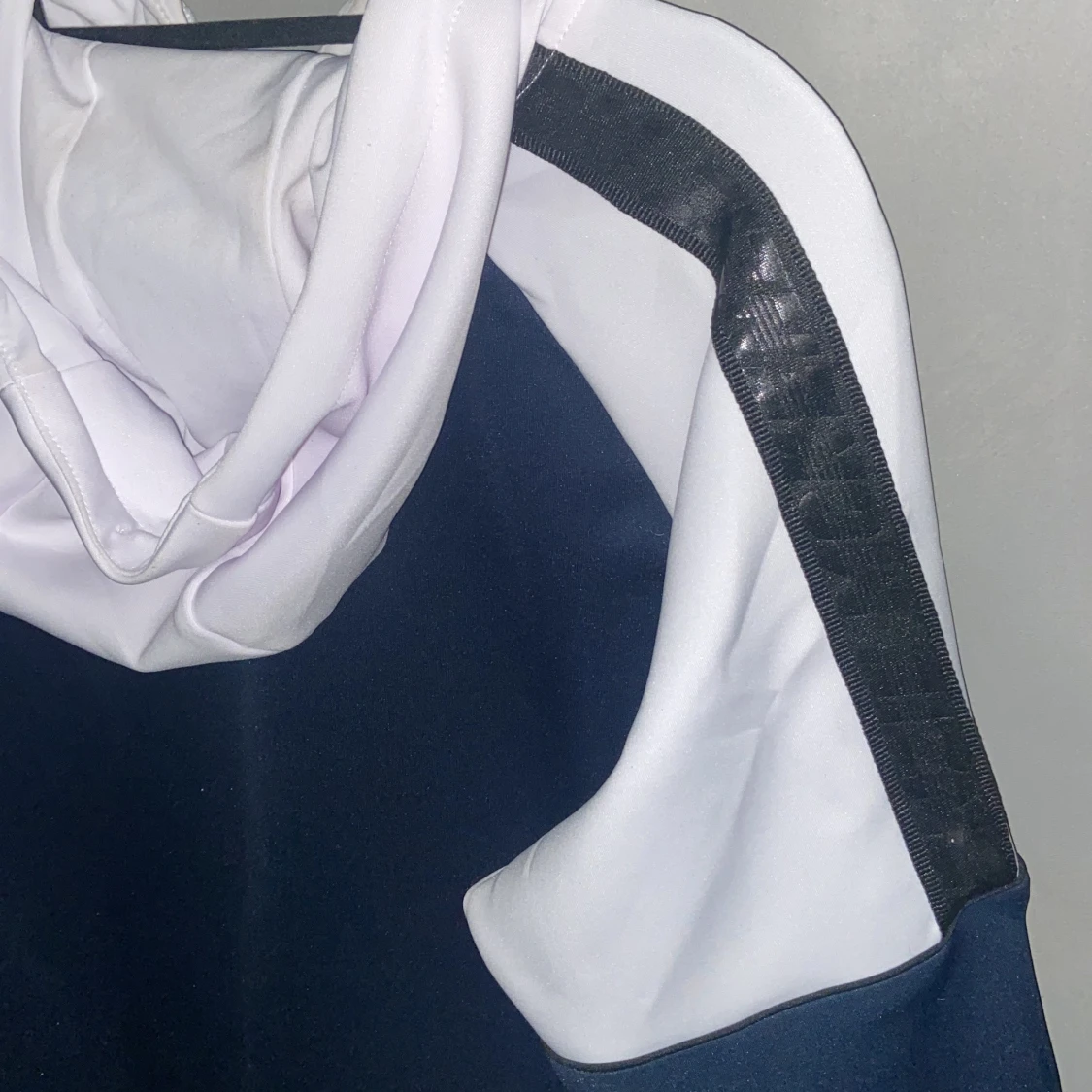 Mckenzie luvtröja - 91