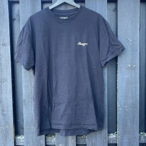 Carhartt  - Används rätt så mycket så rätt så sliten 