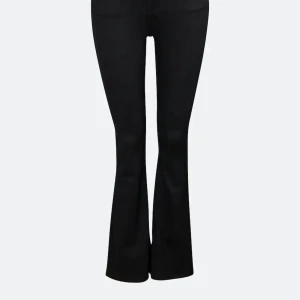 Utsvängda jeans  - Använd mycket sparsamt 🩷