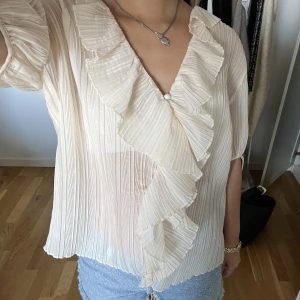 Blus - Jättefin blus från zara i storlek xs