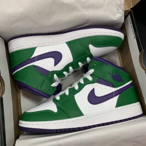 Jordan 1  - Jordan 1 mid i bra skick