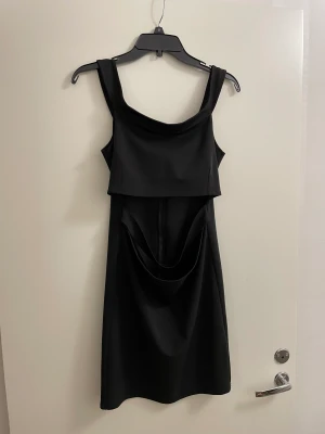 Klänning storlek L - Klänning storlek L