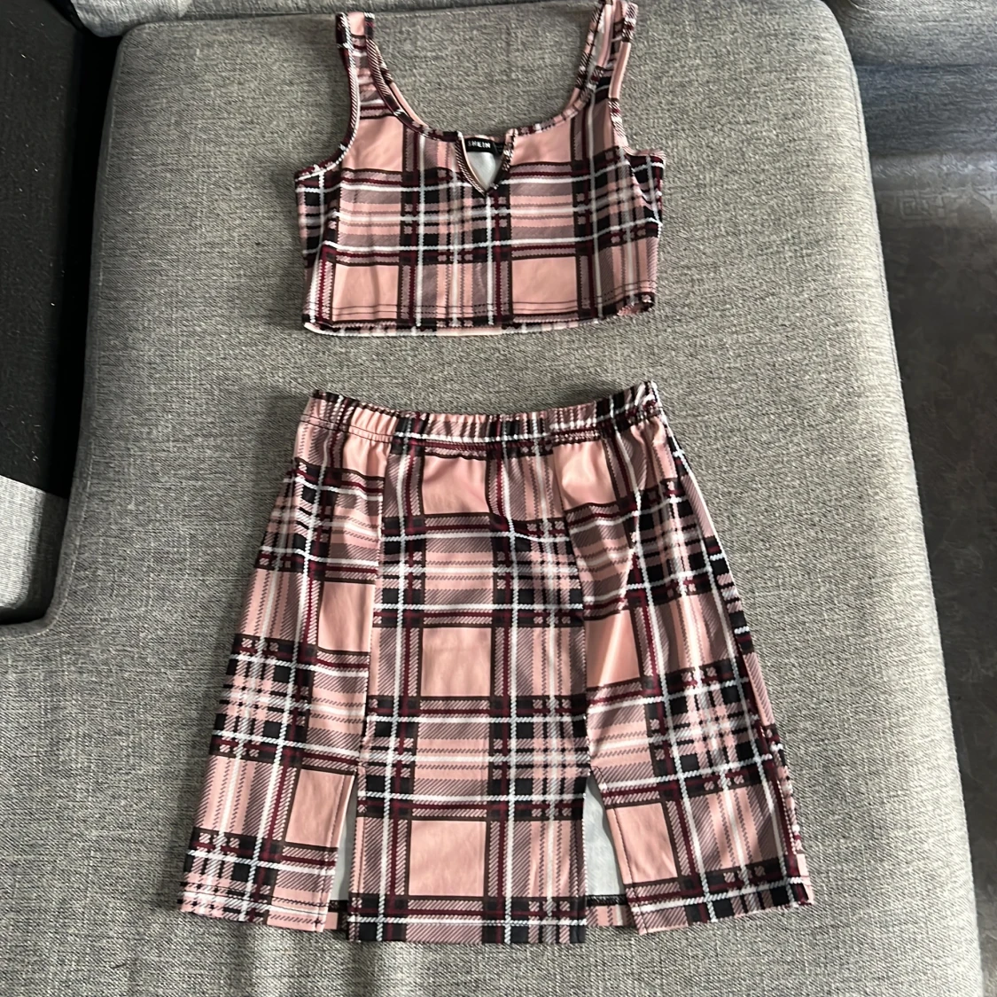 Matchande topp och kjol