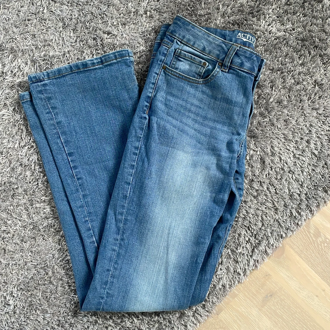 Low waisted bootcut jeans - 91