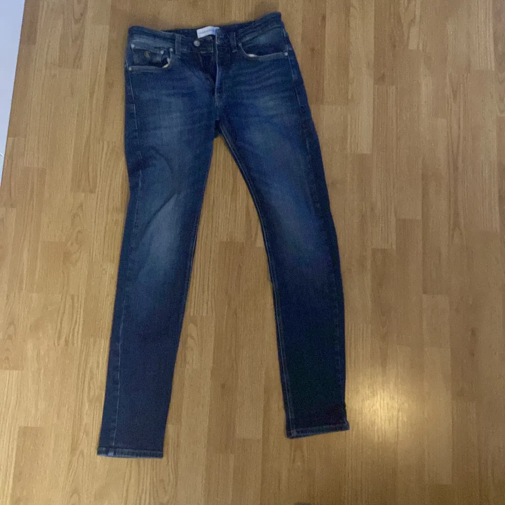 Väldigt fina Calvin Klein jeans  W31 L34 Inga skador Slim taper. Jeans & Byxor.