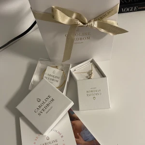 Caroline svedbom GULD smycken - ARMBAND SÅLT Halsband: nypris 495kr mitt pris 380kr ink frakt.