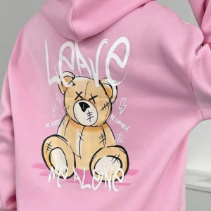 Hoodie med nalle på ryggen  - En fin rosa hoodie utan tryck på framsidan (skriv privat för fler bilder)💓