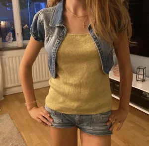 Jeans bolero - Cool jeans bolero som är snygg till de flesta outfitsen! 🤩
