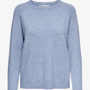 Stickad tröja  - Ljusblå stickad tröja från only. Säljer för 150 + frakt 