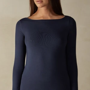 Intimissimi tröja  - Säljer då den inte va som jag ville! Inte den genomskinliga modellen! Går inte att paxa, den som köper får tröjan! 