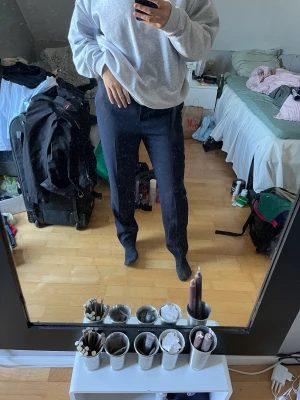 Kostymbyxor  - Kostymbyxor från Tommy hilfiger strl 8 vilket jag tror motsvarar M