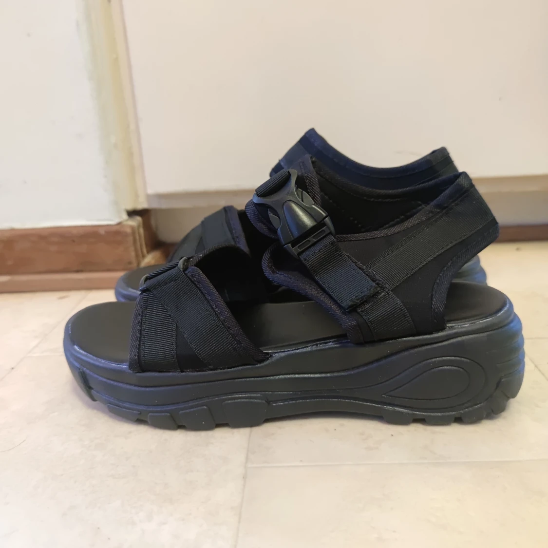 Chunky sandaler oanvända