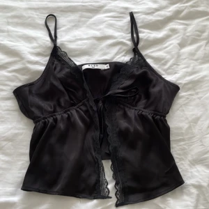 Top - Supersöt svart topp från nakd