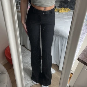 Zara kostymbyxor  - Säljer mina jätte fina oanvända kostymbyxor ifrån zara då de är försmå 